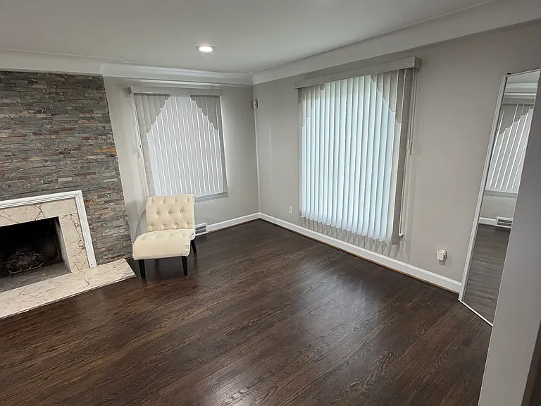4242 W Outer Dr #1 — Photo 18