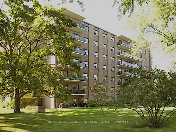 135 Allan St #204, Oakville, ON L6J 3N4