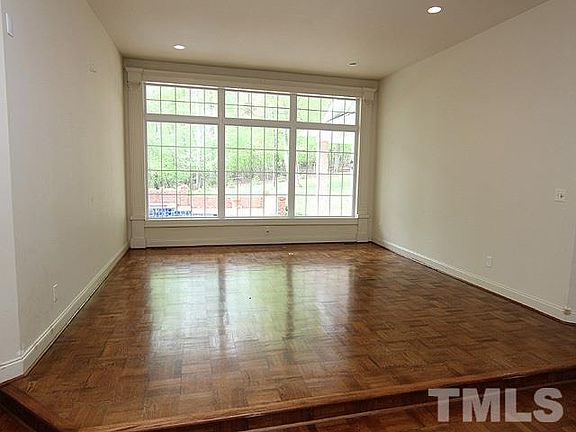 2nd image of 2507 Red Hill Ln
