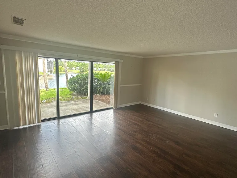 7867 Bahia Vista Ct #7867 — Photo 3