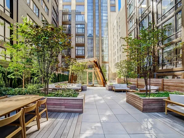 215 East 19th Street image 26 of 29