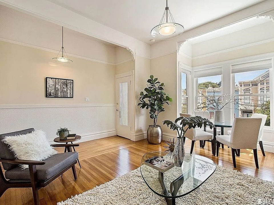 1st image of 450 Fair Oaks St