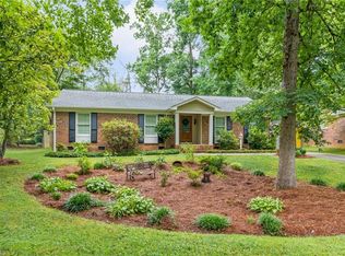 2706 Beaconwood Dr, Greensboro, NC 27455