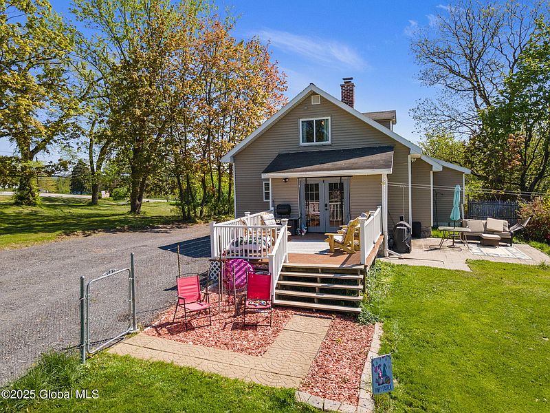 4th image of 1722 Grovenors Corners Road