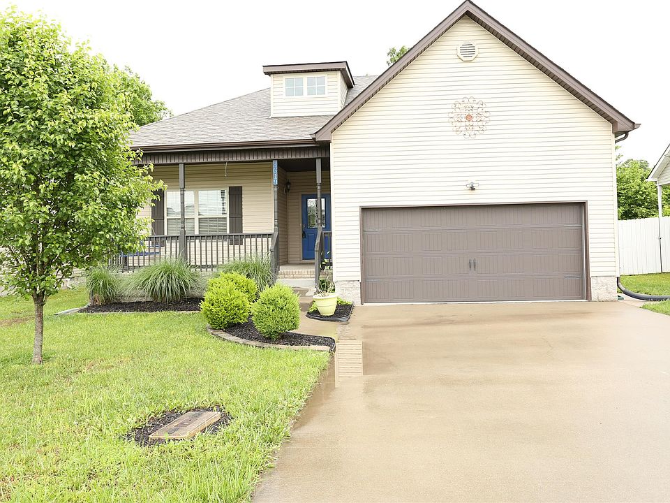1st image of 3619 Fox Tail Dr