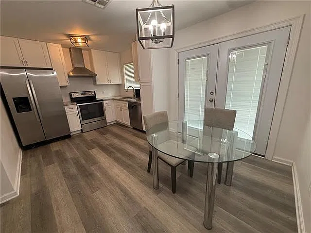 3 bed, 2.0 bath, 1230 sqft, $1,750 — Photo 2