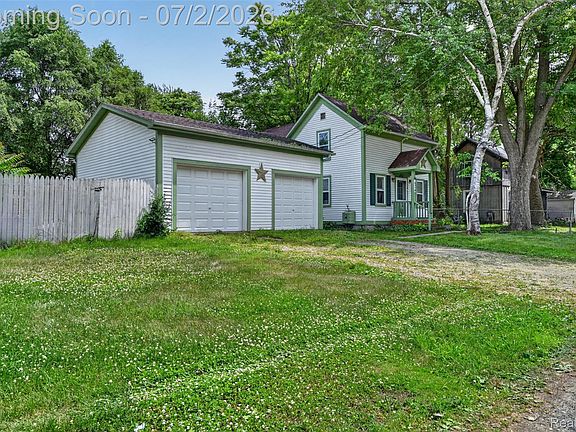 5th image of 426 Hamblin St