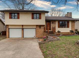2811 W Westview St, Springfield, MO 65807