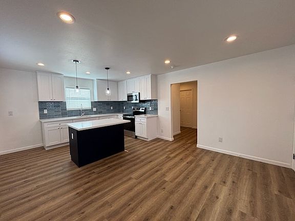 3rd image of 13247 11th St #4
