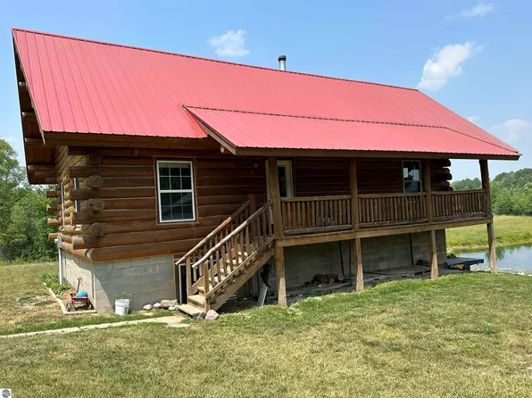 9608 Nineteen Mile Rd, Tustin, MI 49688