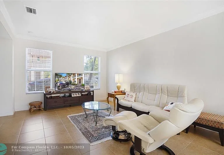 14720 SW 11th St — Photo 63