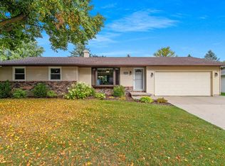 2159 Rose Frances Ct, Green Bay, WI 54311