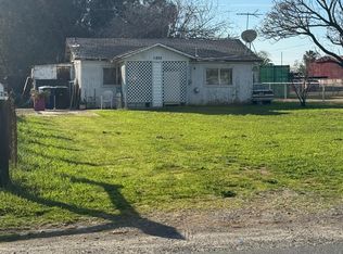 1452 Beulah St, Hanford, CA 93230