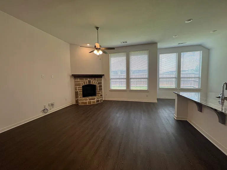 1120 Sheldon Dr — Photo 17