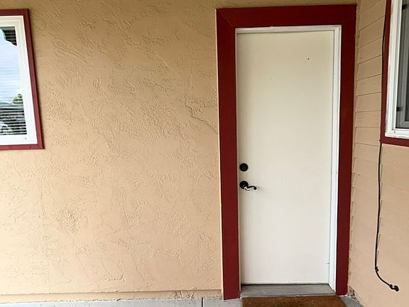 2nd image of 1300 Mesa Dr #200