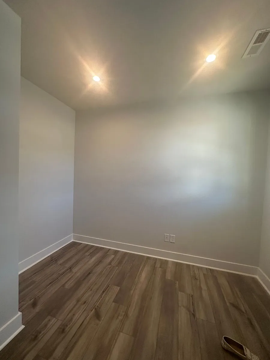 Building Photo - 9704 Munsing Dr