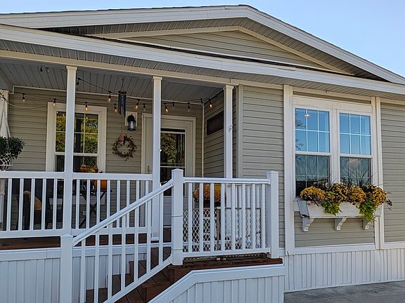 2nd image of 1700 Robbins Rd #486