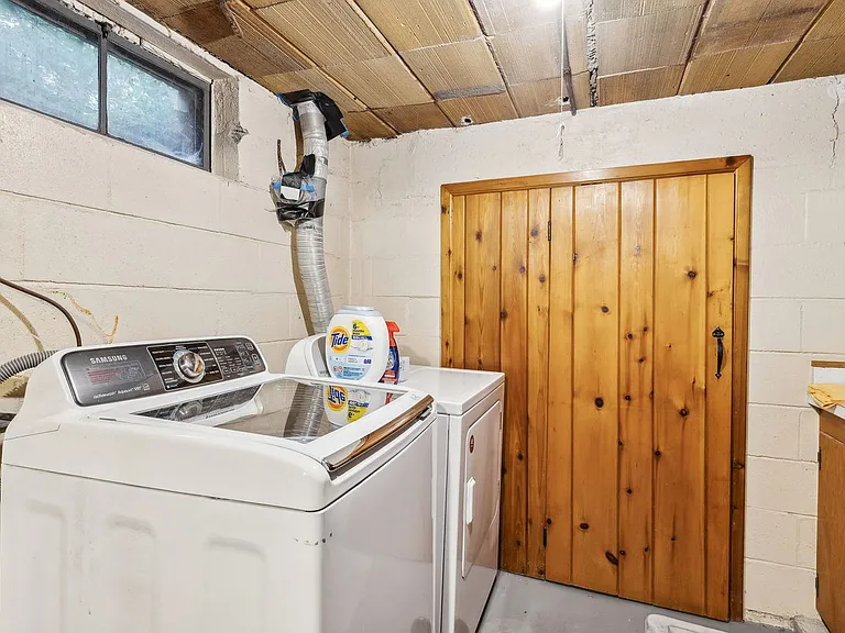 Laundry Room Cabinet