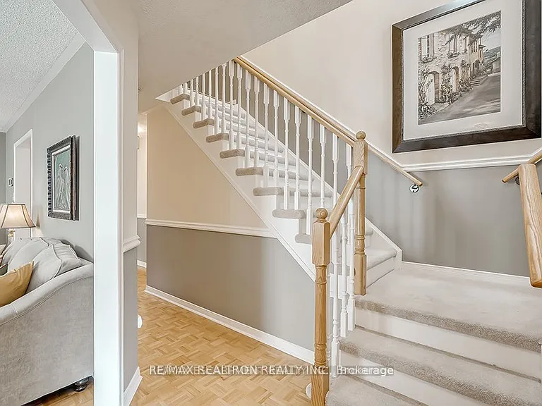 5591 Cosmic Cres — Photo 3