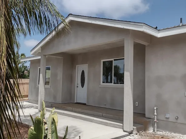 2127 Vista Grande Pl #1, Vista, CA 92084