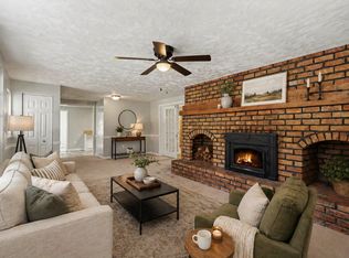 6381 Glatfelters Station Rd, Seven Valleys, PA 17360