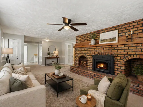 6381 Glatfelters Station Rd, Seven Valleys, PA 17360