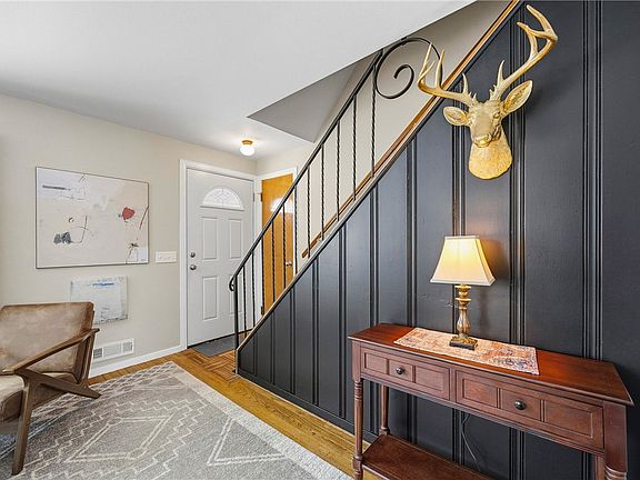 5th image of 19 Sierra Rd