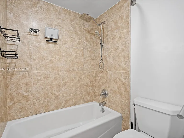 401 69th St #Penthouse 101 — Photo 18