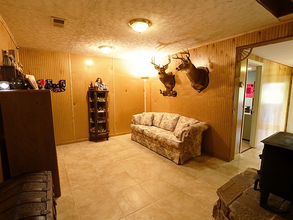 3rd image of 6495 Country Ln