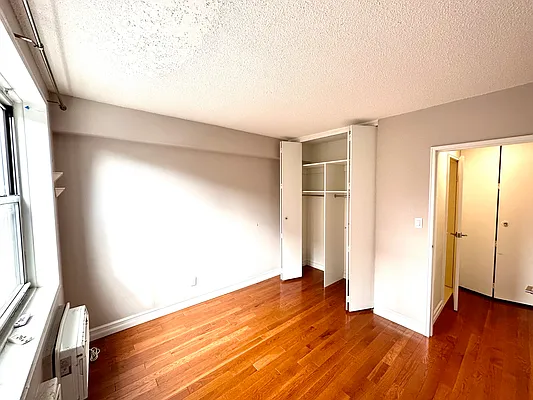 Rented by Batra Group Inc | media 3