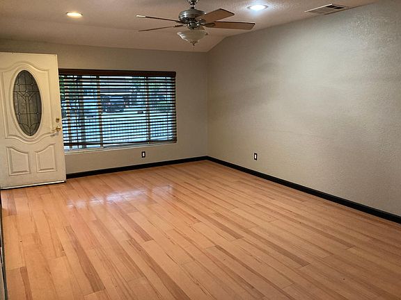2nd image of 2342 Barlow Ave