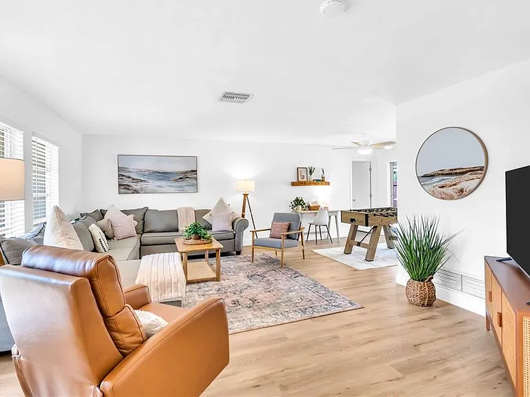 2921 Captiva Dr — Photo 5