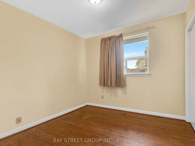 40 Bellbury Cres #UPPER — Photo 21