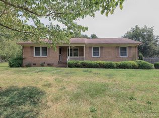 155 Autumn Leaf Rd, Troutman, NC 28166