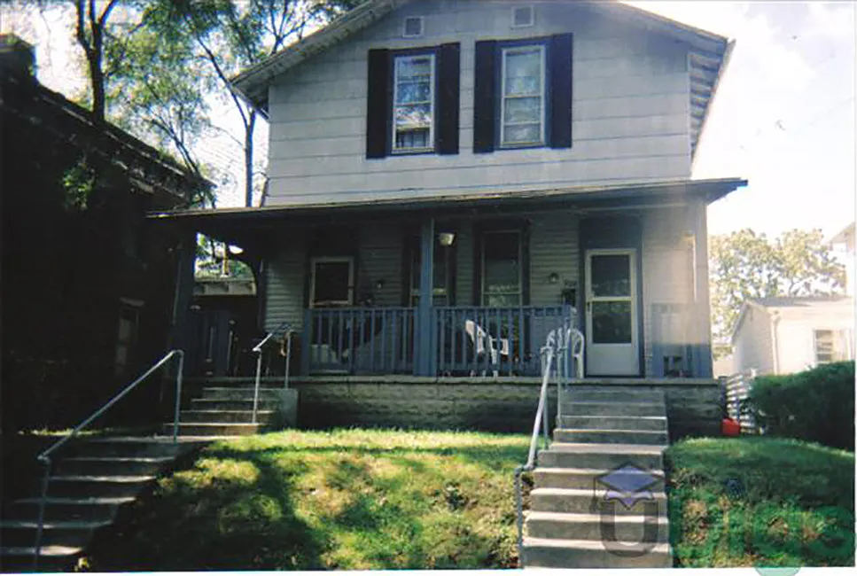 906 - 908 North 11th Street — Photo 1
