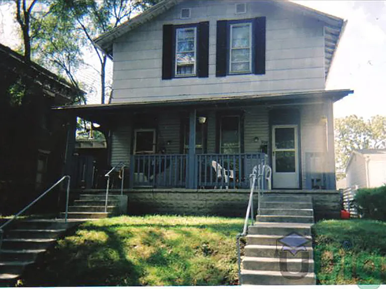 906-908 N 11th St — Photo 1