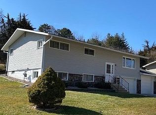 703 Rural Ave, Decorah, IA 52101