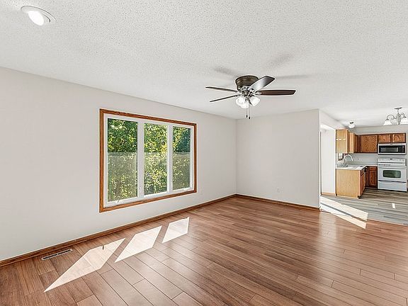 3rd image of 449 E Burnham Ave