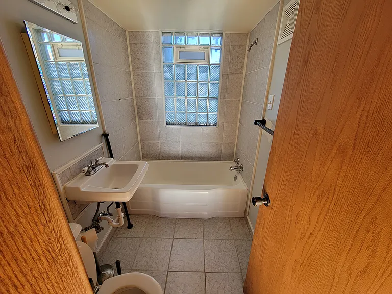 898 Raymond Ave #1 — Photo 19