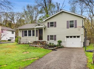 24 Ridge Rd, Cortlandt Manor, NY 10567