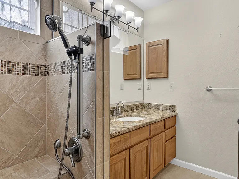 8970 Greenwich Ct — Photo 14