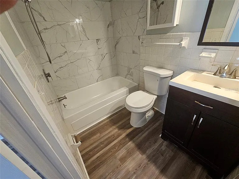 655 7th Ave N #4 — Photo 10