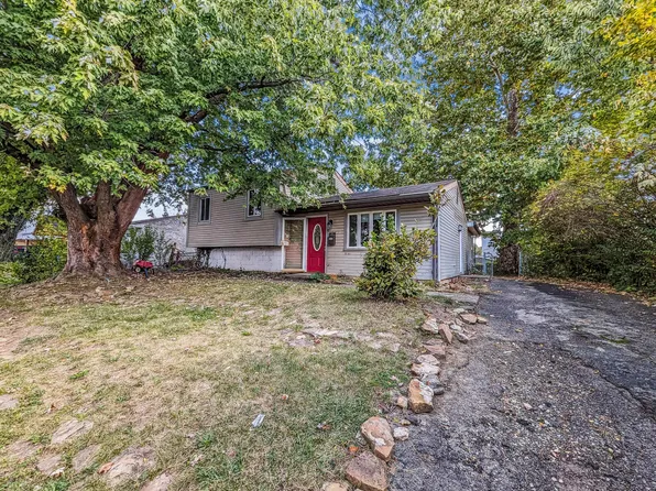 2892 Whitlow Rd, Columbus, OH 43232