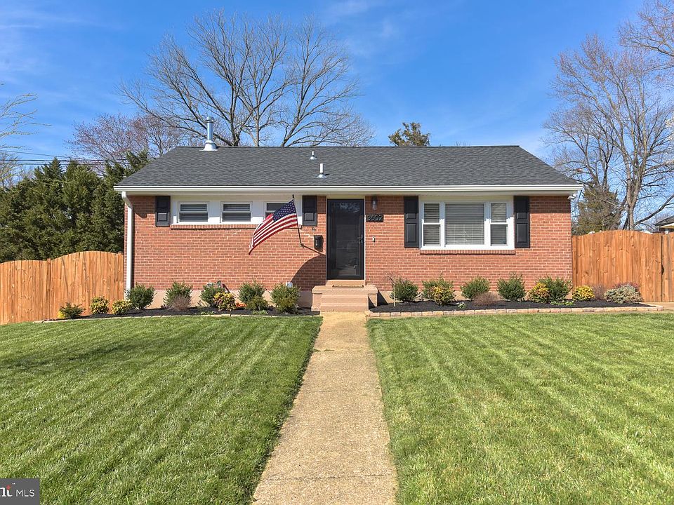 1st image of 3602 Oakwood Ln