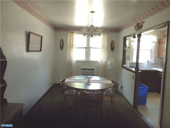 5th image of 319 Devereaux Ave