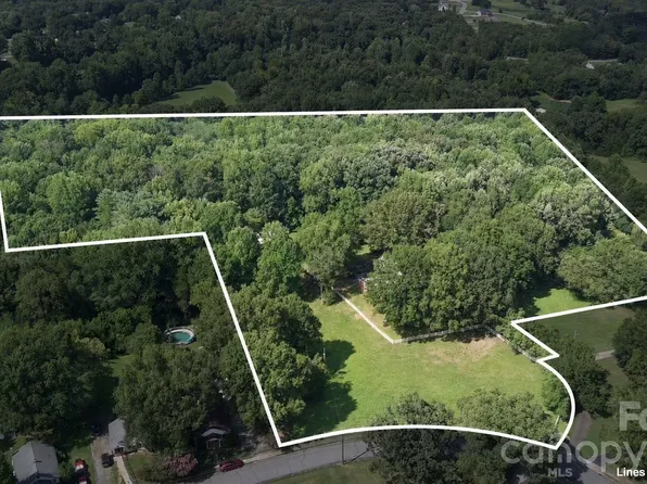 17 E Murray St, Maiden, NC 28650