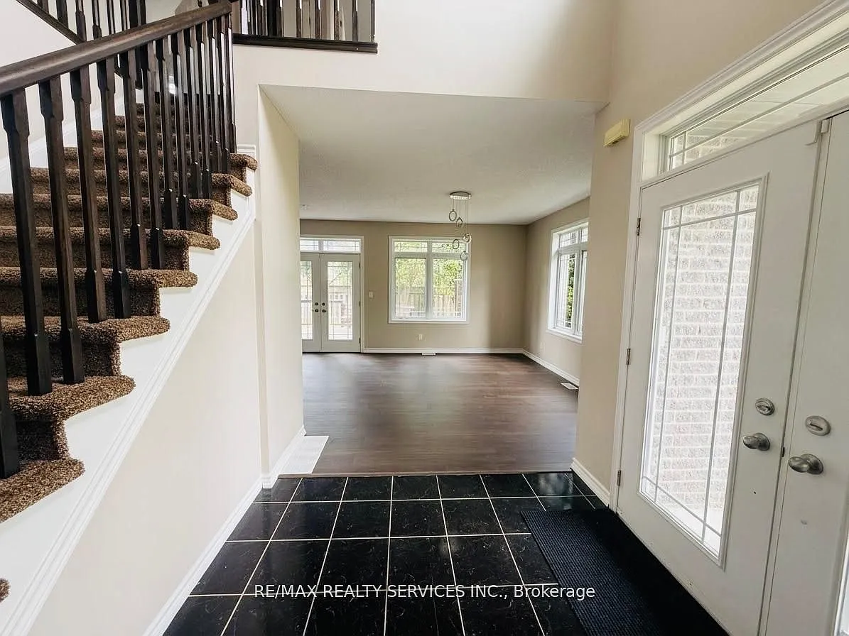 4 bed, $2,999 — Photo 3