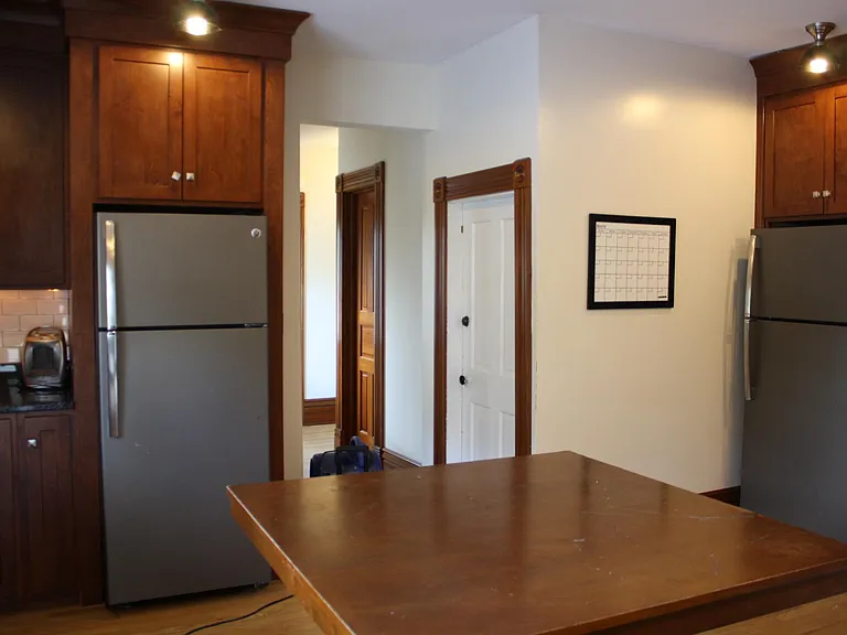 532 N Walnut St — Photo 6