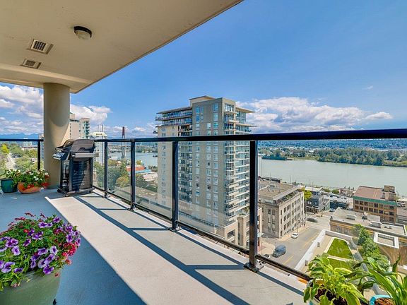 3rd image of 610 Victoria St #1205