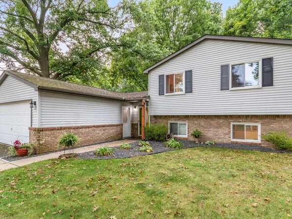2959 Harding St, Pinckney, MI 48169